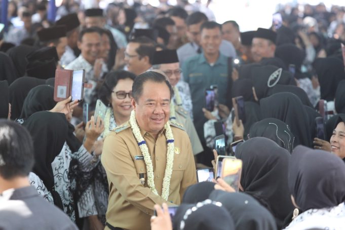 Momen HUT PGRI, Cik Ujang Sebut, Guru Harus Menatap Kedepan