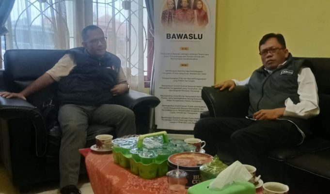 Istrinya Nyaleg, Pejabat Pemkab Lahat Diduga Kumpulkan RT/RW