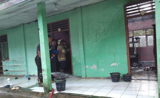 Pasca Hujan, Dua Rumah di Lahat Terbakar
