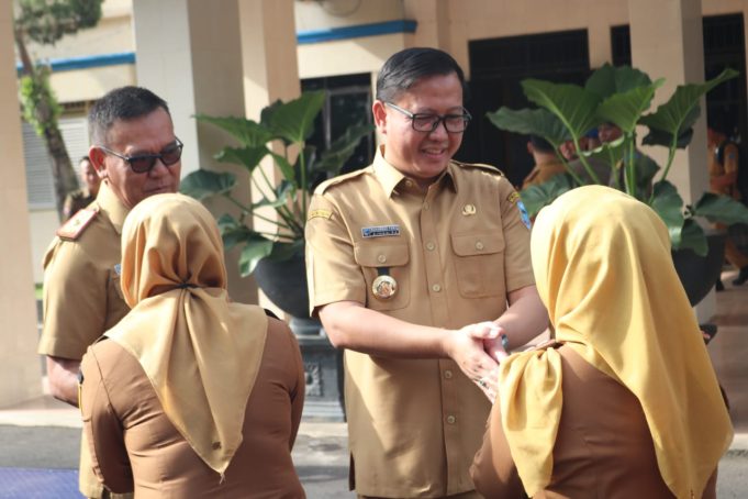 Hari Pertama Kerja, Pj Bupati Lahat Pinta ASN Lebih Disiplin