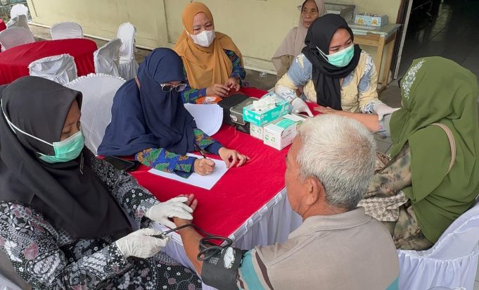 PT GGB Sentuh Masyarakat Melalui Program Bakti Sosial
