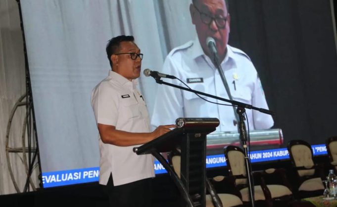 Kades Harus Wujudkan Digitalisasi, Cari Solusi Desa Tak Terjangkau Internet