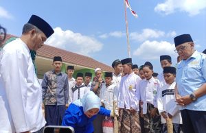 Disambut Sholawat Lidyawati-Haryanto Letakkan Batu Pertama Pembangunan Ponpes Darul Jannah Assidiqiyah