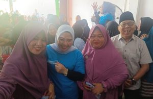 Sudah Berikan Bukti, Alasan Emak-emak Desa Petikal Baru Kikim Timur Siap Menangkan Lidyawati-Haryanto