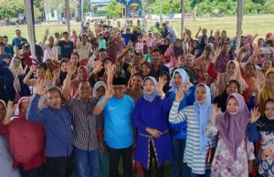 Warga Pseksu Bersyukur Jalan Desa Dibangun Dimasa Cik Ujang Minta Lidyawati-Haryanto Melanjutkan