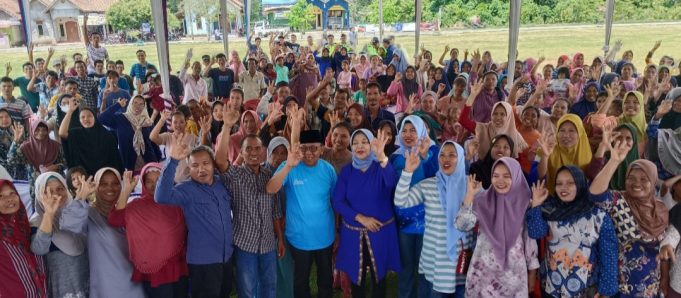 Warga Pseksu Bersyukur Jalan Desa Dibangun Dimasa Cik Ujang Minta Lidyawati-Haryanto Melanjutkan