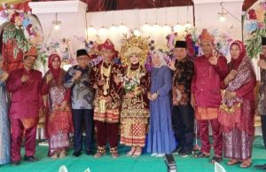 Calon Wakil Bupati H. Haryanto Saksikan Bahagianya Aji dan Rizki