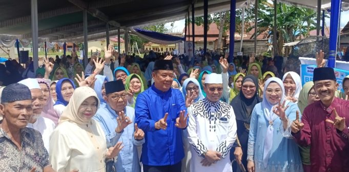 Ustadz Das’ad Latif dan Ribuan Warga Merapi Area Doakan Pasangan Lidyawati-Haryanto