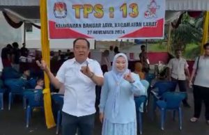 Coblos di TPS Bandar Jaya, Ini Pesan Cik Ujang-Lidyawati untuk Warga Lahat