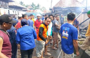 Rumah Warga Gumay Talang Lahat Dilalap Api, Warga Sempat Histeris dan Live di Media Sosial