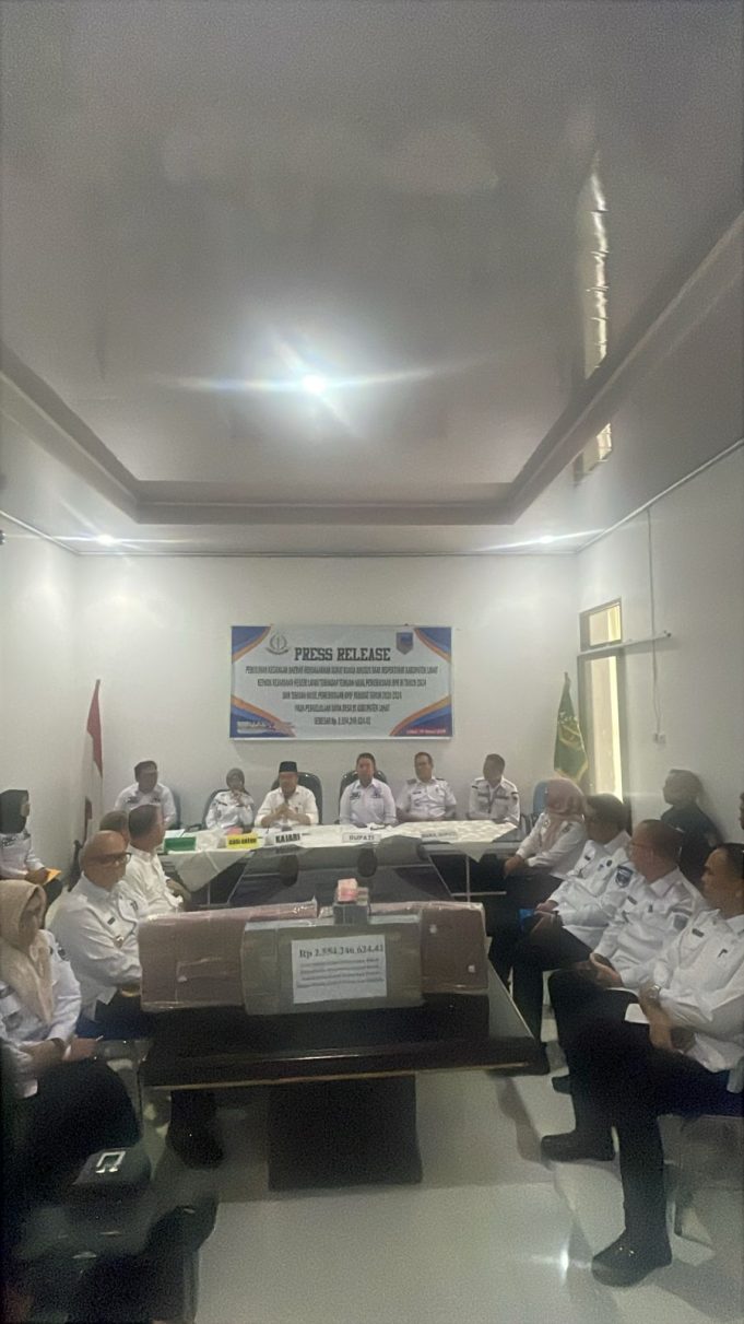 Bupati Lahat Dampingi Kajari Rilis Pemulihan Uang Negara Sebesar Rp 2.5 Miliar