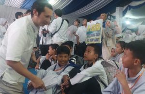 Berbagi Kebahagiaan, PT Priamanaya Santuni Ribuan Anak Yatim di Lahat