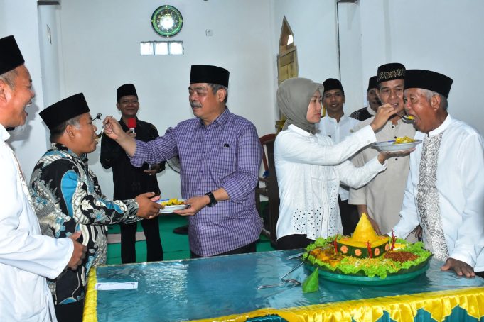 Bursah Inginkan Masjid Jadi Simbol Kebersamaan dan Persatuan Umat