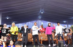 Ajak Warga Jalani hidup Sehat, Bursah Jalan Santai Bareng Ribuan Warga Lahat