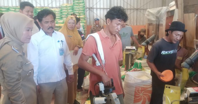 Bulog Lahat Stop Serap Gabah Petani, Wabup Cek Gudang Bulog