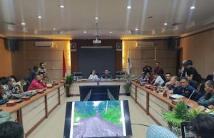 Wabup Lahat Desak PT Supreme Perbaiki Jalan Rusak