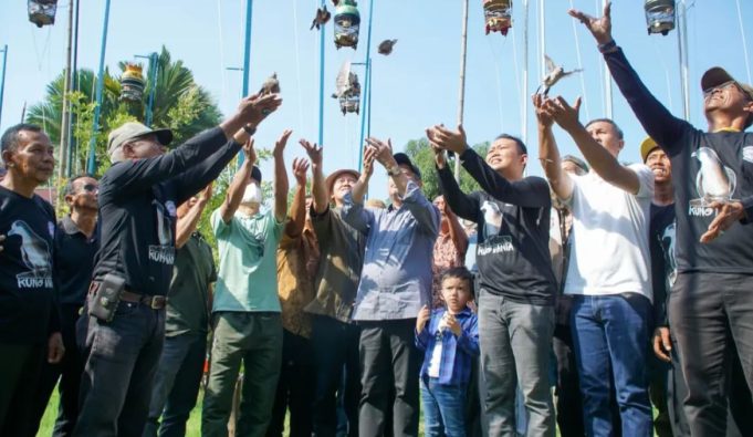 Buka Lomba Perkutut, Bursah ; Dorong Kesadaran Cinta Alam