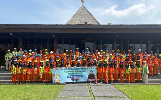 Perdalam Wawasan Industri Pertambangan, Puluhan Pelajar di Lahat Kunjungi PT Dizamatra Powerindo