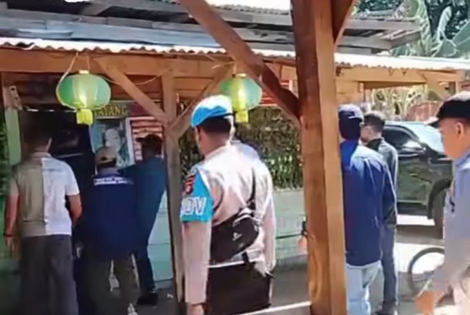 Bupati Lahat Ngamuk !, Tendang Pintu Kafe Remang-remang