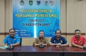 Soal Kericuhan Pemain Palembang versus Wasit, Faisal : Sudah Diberi Sanksi Panitia Disiplin PSSI Sumsel, dibincangi terkait sidang disiplin kericuhan sepak bola di Porprov Lahat.