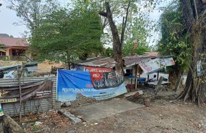 Disebut Merusak Pemandangan, Warga Pinta Bongkar Bak Penampungan Sampah Bak penampungan sampah di Perumnas, RW 04 Kelurahan Bandar Jaya. Foto Istimewa.