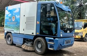 Truk Penyapu Jalan di Lahat Mulai Beroperasi, Berikut Ulasannya