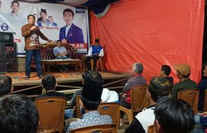 Ikut Kampanyekan Caleg, Cik Ujang Beri Energi Positif Jelang Pemilihan