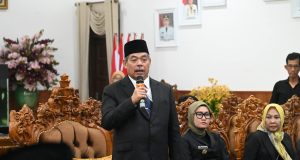 Bupati Lahat Dinilai Gagal Jalankan Perannya, Kepemimpinan Bursah Zarnubi Disorot